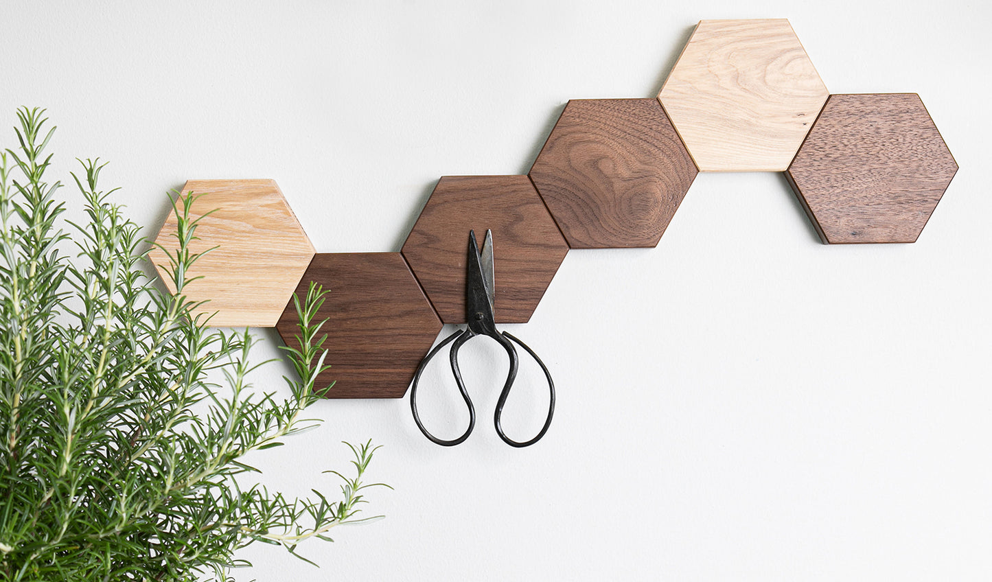 HEXA Walnut